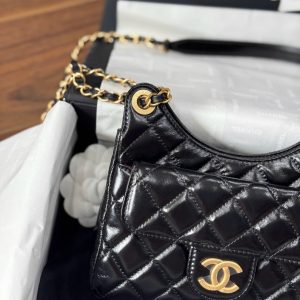 Túi Xách Nữ Chanel Small Hobo Like Auth Màu Đen Bóng 17x19x6cm (2)