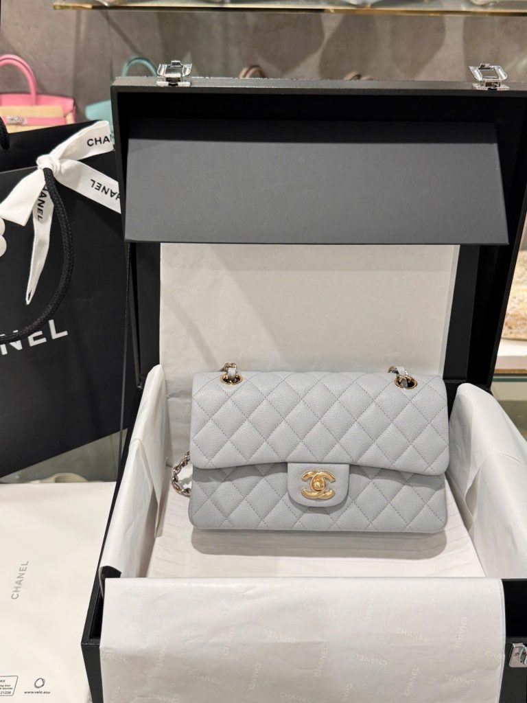 Túi Xách Nữ Hàng Hiệu Chanel Classic Màu Xám Khoá Vàng 23cm (2)