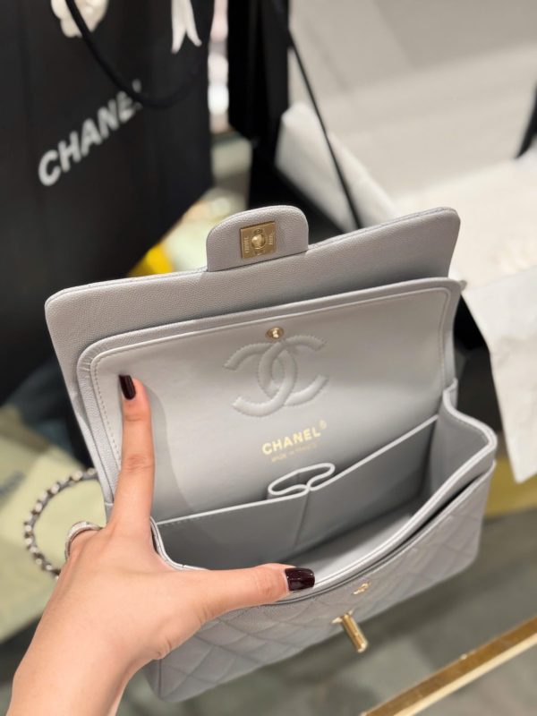 Túi Xách Nữ Hàng Hiệu Chanel Classic Màu Xám Khoá Vàng 23cm (2)