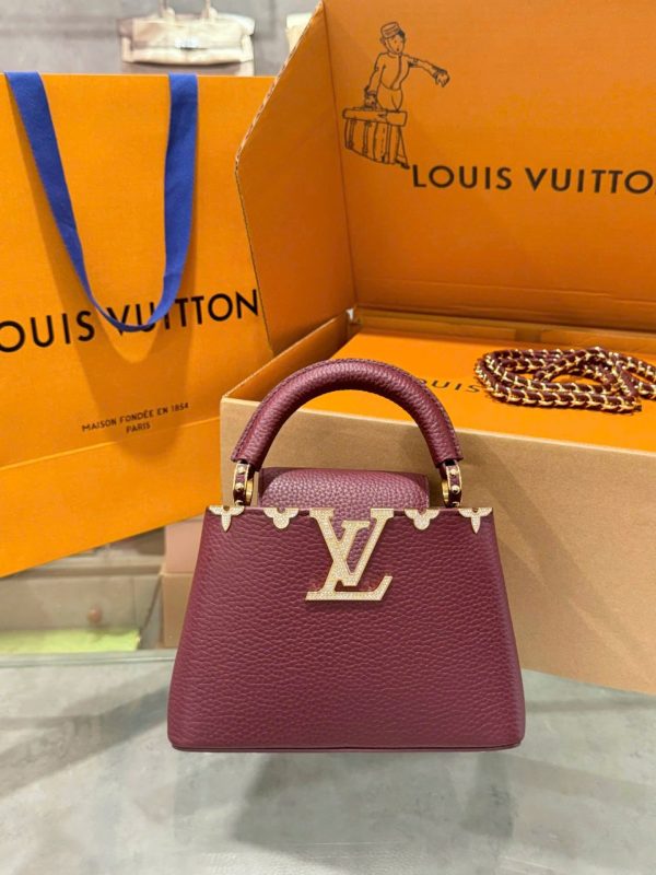 Túi Xách Nữ Louis Vuitton LV Capucines Màu Đỏ Mận Siêu Cấp 21cm (2)