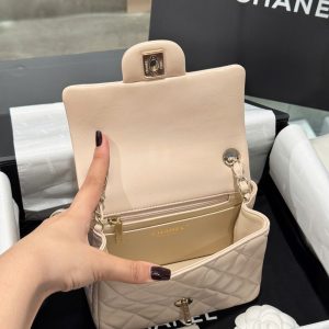 Túi Xách Nữ Siêu Cấp Chanel Classic Mini Màu Be Khoá Vàng 17cm (2)