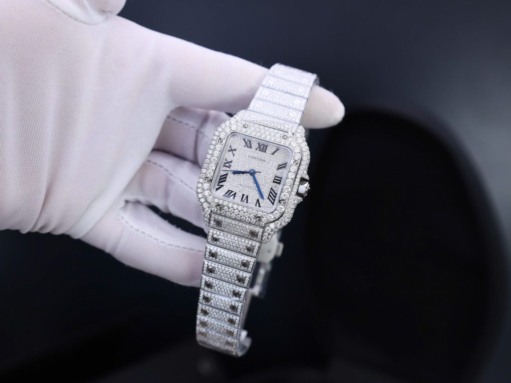 Đồng Hồ Chế Tác Cartier Santos Đính Full Kim Cương Moissanite Hong Kong 35mm (2)