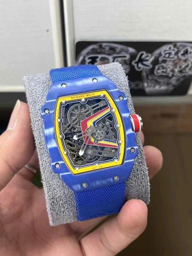 Đồng Hồ Chế Tác Richard Mille RM67-02 Vỏ Carbon Màu Xanh Dương Siêu Nhẹ 37 Grams 38.7×47 (4)