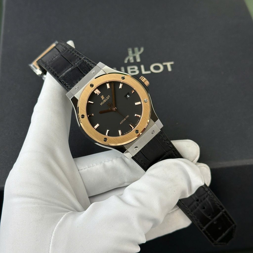 Đồng Hồ Hublot Classic Fusion Rep 11 Mặt Đen Viền Vàng King Gold 42mm (2)