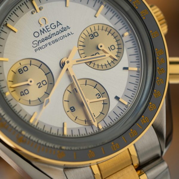 Đồng Hồ Omega SpeedMaster MoonWatch Chronogarph Demi Gold Rep 11 Cao Cấp 42mm (2)