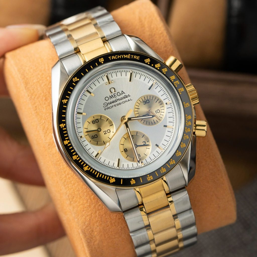 Đồng Hồ Omega SpeedMaster MoonWatch Chronogarph Demi Gold Rep 11 Cao Cấp 42mm (2)