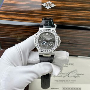 Đồng Hồ Patek Philippe Nautilus 5722 Replica 11 Mặt Xám Đính Đá Baguette Nhà Máy PPF 40mm (2)