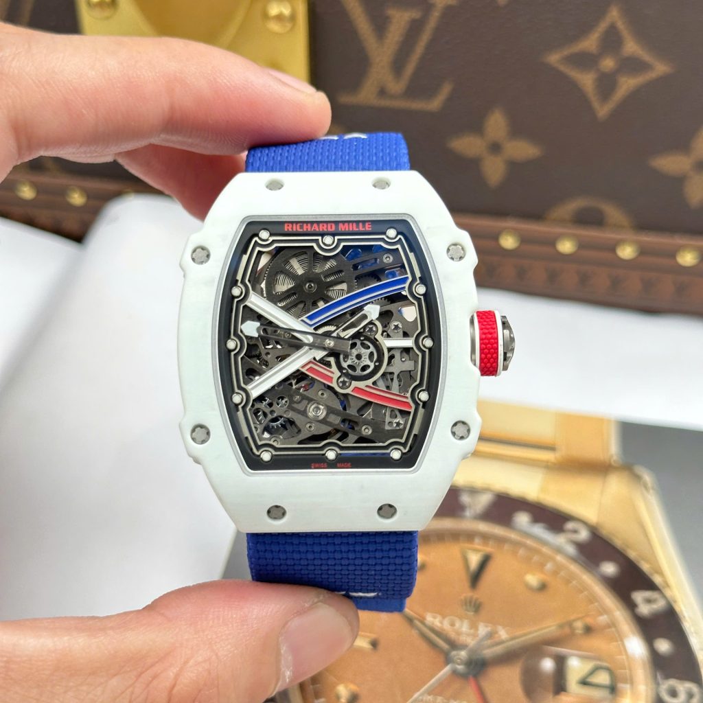 Đồng Hồ Richard Mille Chế Tác RM67-02 Vỏ Carbon Màu Trắng Siêu Nhẹ Trọng Lượng 37 Grams 38.7×47 (2)