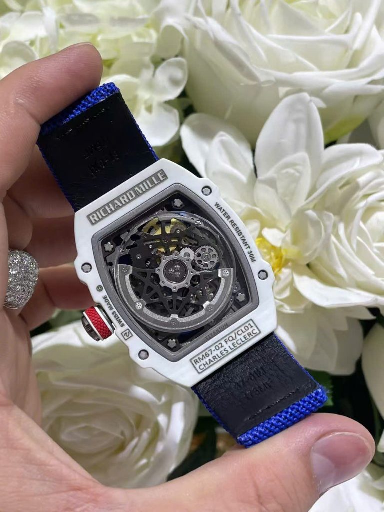 Đồng Hồ Richard Mille Chế Tác RM67-02 Vỏ Carbon Màu Trắng Siêu Nhẹ Trọng Lượng 37 Grams 38.7×47 (2)