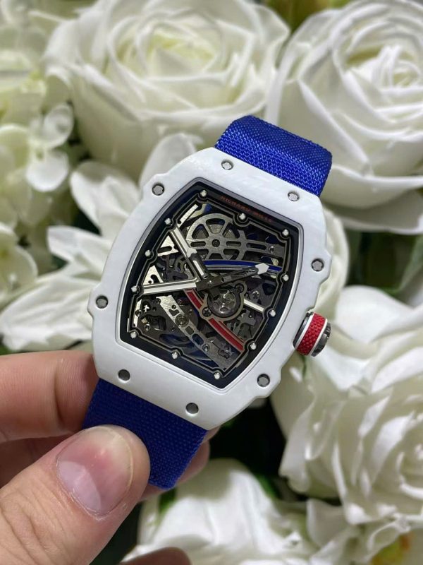 Đồng Hồ Richard Mille Chế Tác RM67-02 Vỏ Carbon Màu Trắng Siêu Nhẹ Trọng Lượng 37 Grams 38.7×47 (2)