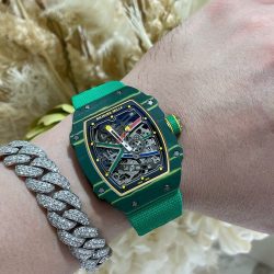 Đồng Hồ Richard Mille RM67-02 Vỏ Carbon Xanh Chế Tác Siêu Mỏng Siêu Nhẹ 37 Grams (1)