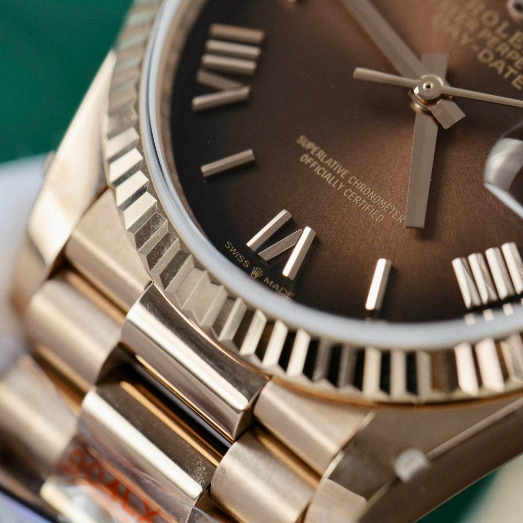 Đồng Hồ Rolex Day-Date 128235 Replica 11 Mặt Chocolate Trọng Lượng 158gram QF Factory 36mm (2)