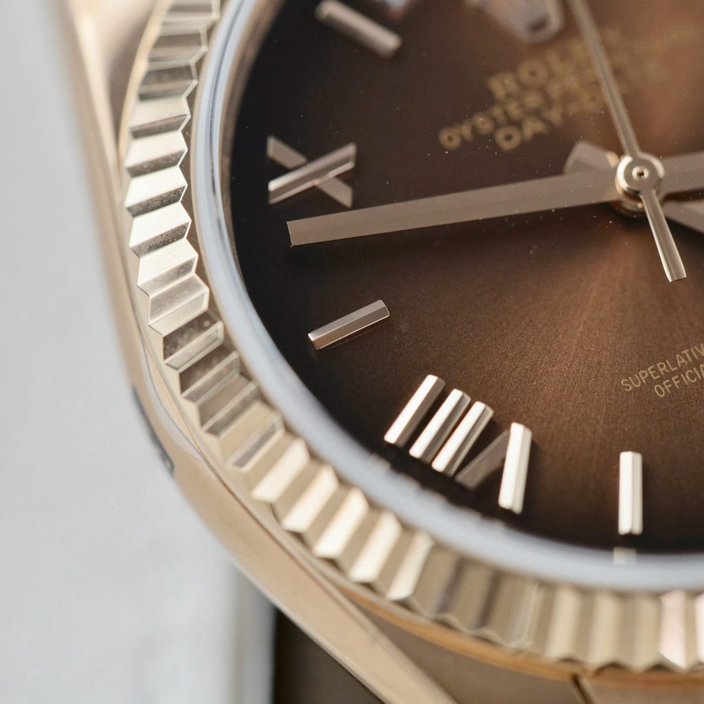 Đồng Hồ Rolex Day-Date 128235 Replica 11 Mặt Chocolate Trọng Lượng 158gram QF Factory 36mm (2)