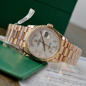 Đồng Hồ Rolex Day-Date Chế Tác Bọc Vàng Thật Mặt Khảm Xà Cừ Cọc Số Đá Baguette 36mm (2)