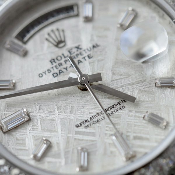 Đồng Hồ Rolex Day-Date Replica 11 Mặt Thiên Thạch Cọc Số + Dây Đính Kim Cương Moissanite 40mm (12)