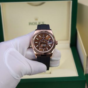 Đồng Hồ Rolex Sky-Dweller M336235 Chế Tác Bọc Vàng Thật Mặt Chocolate 42mm (2)