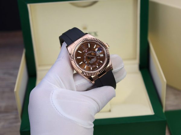 Đồng Hồ Rolex Sky-Dweller M336235 Chế Tác Bọc Vàng Thật Mặt Chocolate 42mm (2)