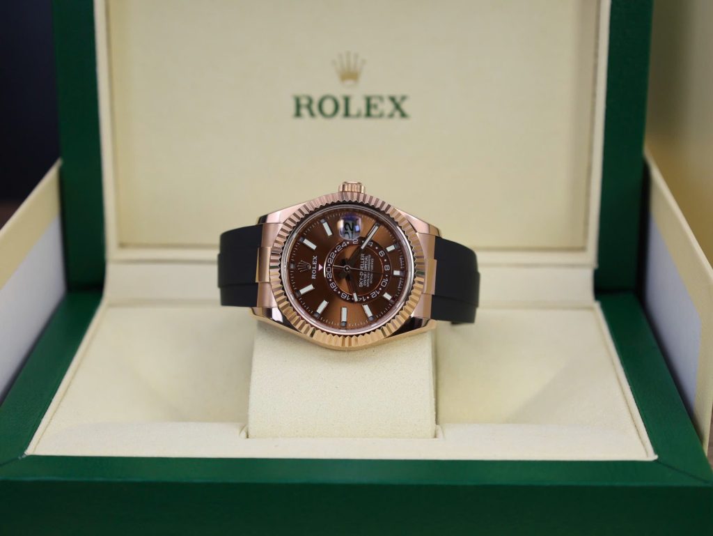 Đồng Hồ Rolex Sky-Dweller M336235 Chế Tác Bọc Vàng Thật Mặt Chocolate 42mm (2)