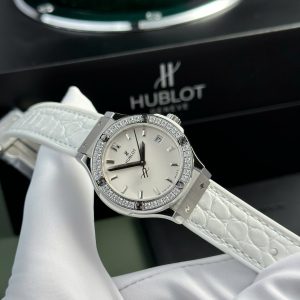 Đồng Hồ Hublot Classic Fusion Nữ Màu Trắng Đính Đá Replica 11 Cao Cấp 33mm (2)