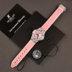 Đồng Hồ Hublot Classic Fusion Rep 11 Mặt Khảm Xà Cừ Màu Hồng Đính Kim Cương Moissanite 33mm (2)