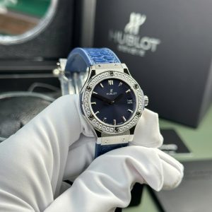 Đồng Hồ Hublot Classic Fusion Replica 1 1 Nữ Màu Xanh Blue Đính Đá Nhà Máy HB 33mm (2)