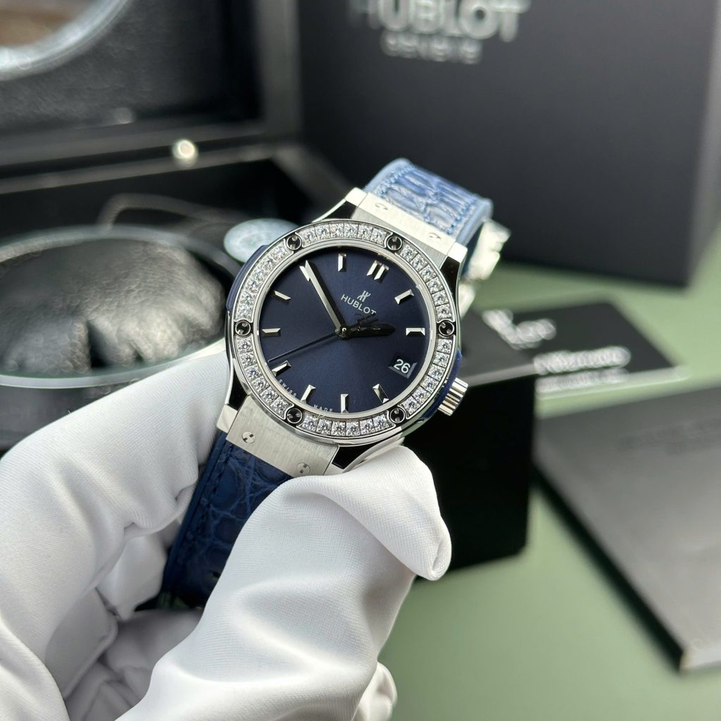 Đồng Hồ Hublot Classic Fusion Replica 1 1 Nữ Màu Xanh Blue Đính Đá Nhà Máy HB 33mm (2)