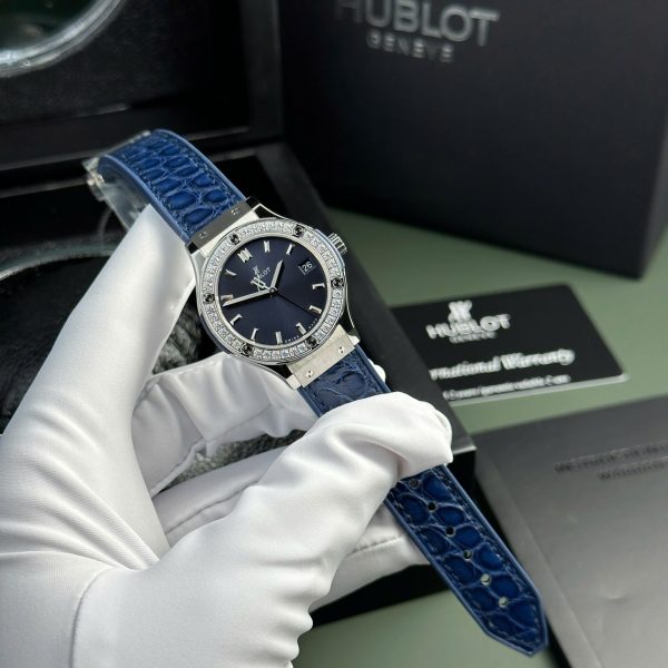 Đồng Hồ Hublot Classic Fusion Replica 1 1 Nữ Màu Xanh Blue Đính Đá Nhà Máy HB 33mm (2)