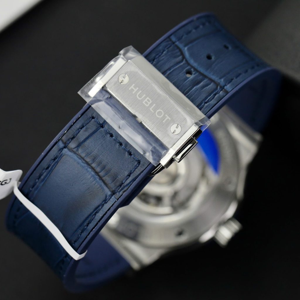 Đồng Hồ Hublot Classic Fusion Titanium Rep 11 Mặt Xanh Blue Viền Đính Kim Cương Moissanite 42mm (2)