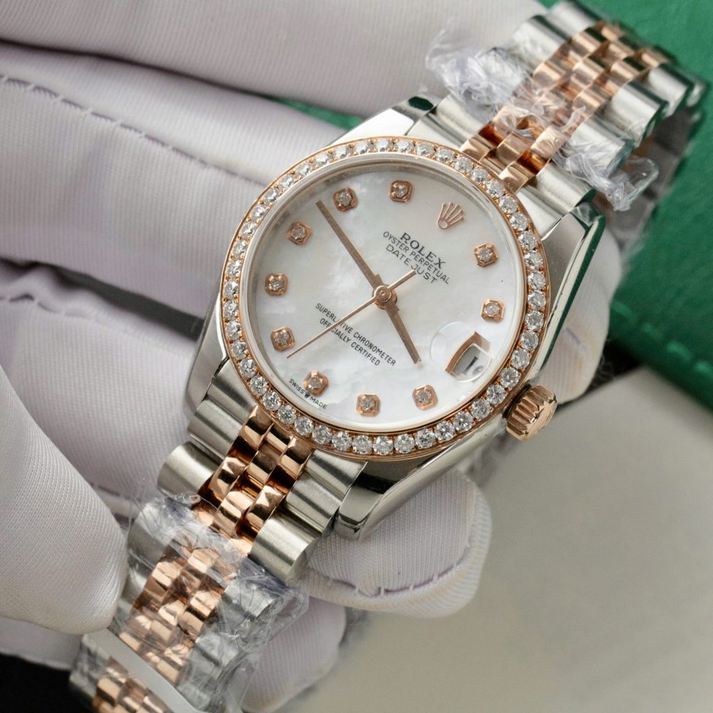 Đồng Hồ Rolex DateJust Replica 11 Mặt Khảm Xà Cừ Đính Kim Cương Moissanite Hong Kong 31mm (2)