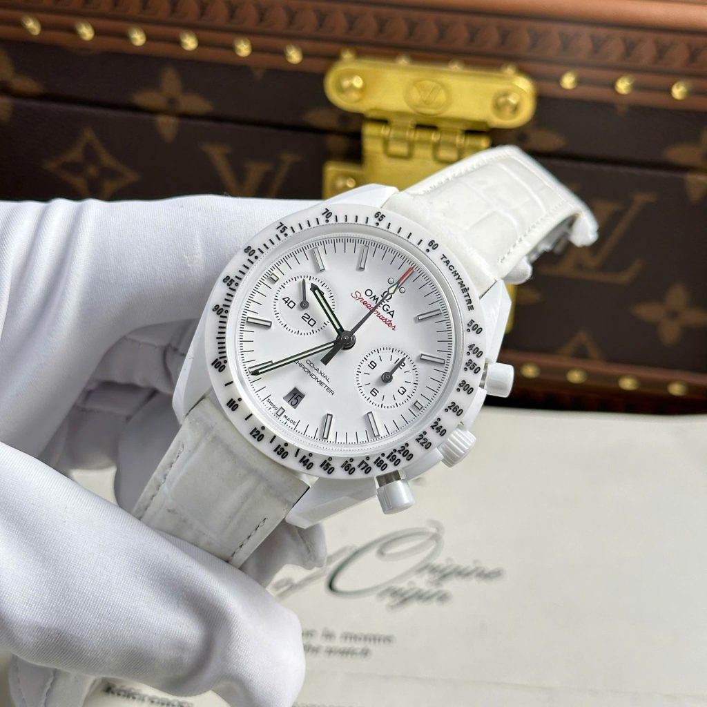 Đồng Hồ Omega Speedmaster White Side of The Moon Chế Tác Gốm Trắng N1 44mm (1)