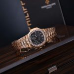 Đồng Hồ Patek Philippe Nautilus 5724R Chế Tác Bọc Vàng Thật Đính Đá Swarovski GRF 40mm (2)