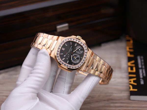 Đồng Hồ Patek Philippe Nautilus 5724R Chế Tác Bọc Vàng Thật Đính Đá Swarovski GRF 40mm (2)