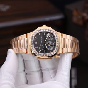 Đồng Hồ Patek Philippe Nautilus 5724R Chế Tác Bọc Vàng Thật Đính Đá Swarovski GRF 40mm (2)