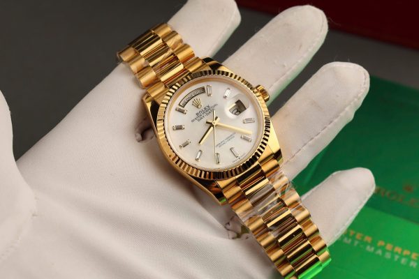 Đồng Hồ Rolex Day-Date Chế Tác Bọc Vàng Thật Mặt Số Khảm Xà Cừ 36mm (2)