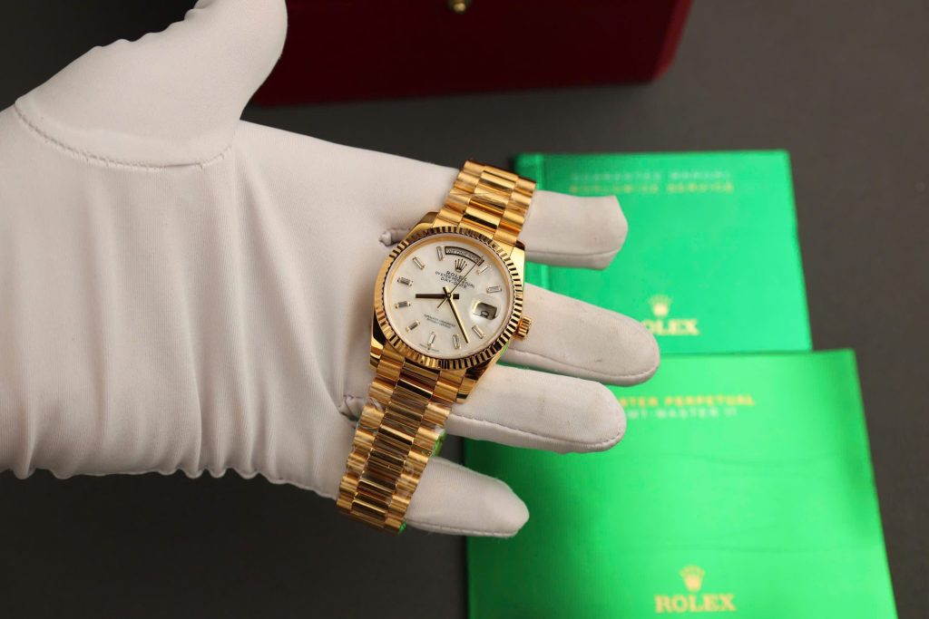 Đồng Hồ Rolex Day-Date Chế Tác Bọc Vàng Thật Mặt Số Khảm Xà Cừ 36mm (2)