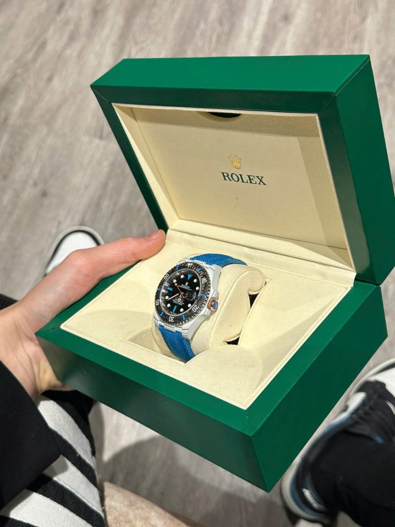 Đồng Hồ Rolex Submariner DIW Replica 11 Vỏ Carbon Mặt Đen 40mm (2)