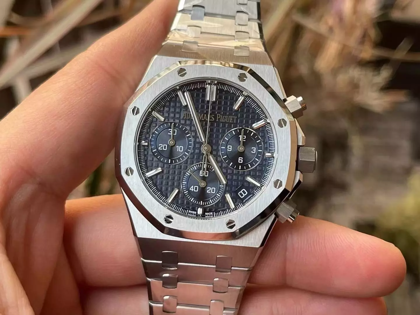 Đồng Hồ Audemars Piguet Royal Oak 26240ST Mặt Xanh Blue Máy Mỏng New 2025 41mm (8)