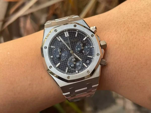 Đồng Hồ Audemars Piguet Royal Oak 26240ST Mặt Xanh Blue Máy Mỏng New 2025 41mm (8)