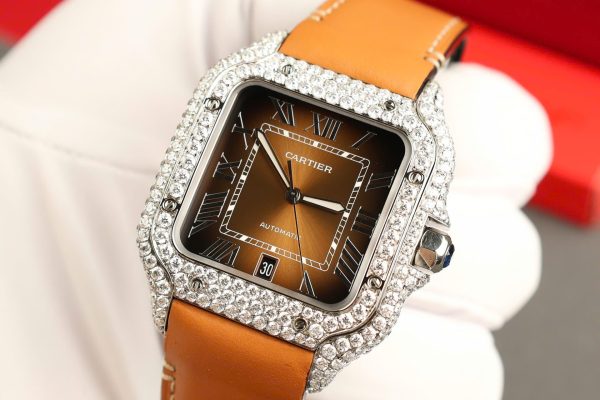 Đồng Hồ Cartier Santos Mặt Nâu Chế Tác Đính Kim Cương Moissanite Nhà Máy BV 39 (2)