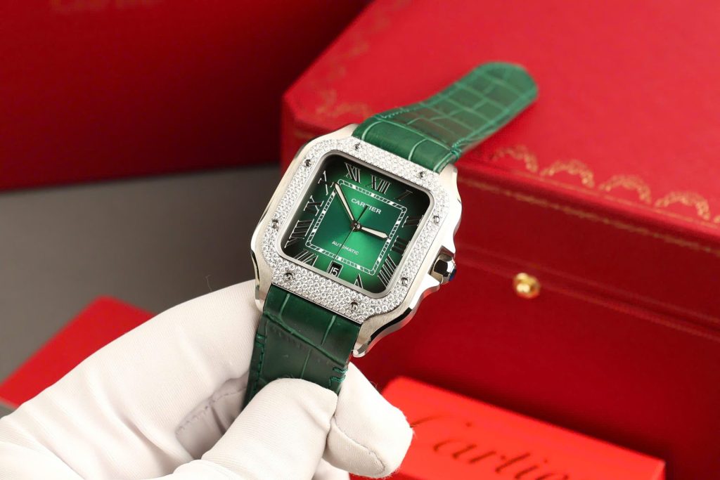 Đồng Hồ Cartier Santos Màu Xanh Lá Cây Chế Tác Đính Kim Cương Moissanite BVF 39 (2)