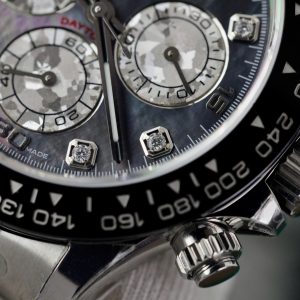 Đồng Hồ Rolex Daytona Chế Tác Mặt Khảm Xà Cừ Tím Cọc Số Kim Cương Moissanite 40mm (2)