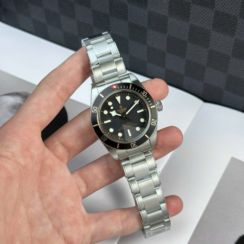 Đồng Hồ Tudor Black Bay Fifty Eight M79030N Replica 11 Mặt Số Đen Nhà Máy ZF 39mm (2)