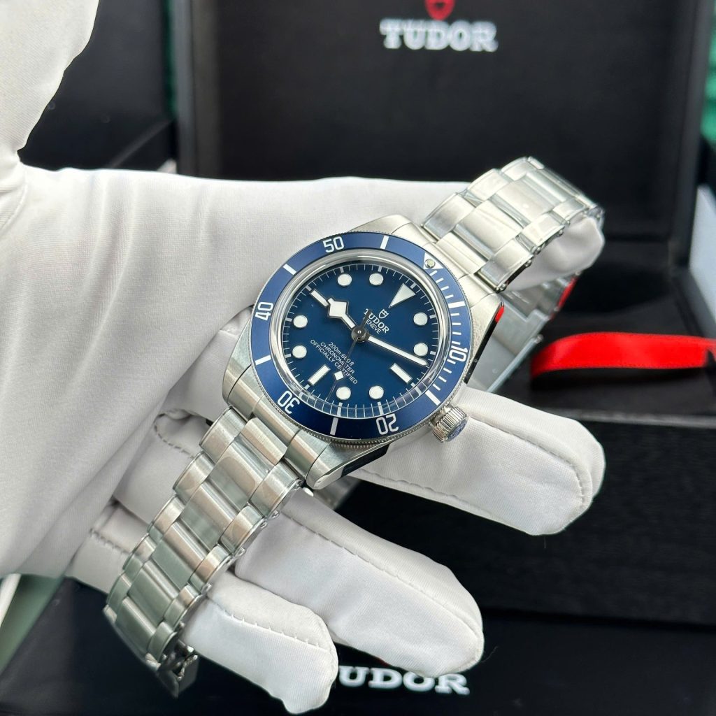 Đồng Hồ Tudor Black Bay Fifty Eight M79030N Replica 11 Mặt Xanh Blue Nhà Máy ZF 39mm (2)