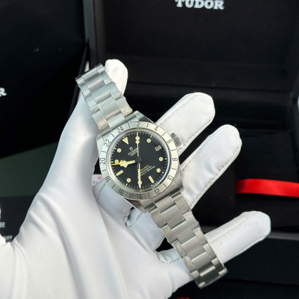 Đồng Hồ Tudor Black Bay Pro M79470 Replica 11 Mặt Đen Nhà Máy ZF 39mm (2)