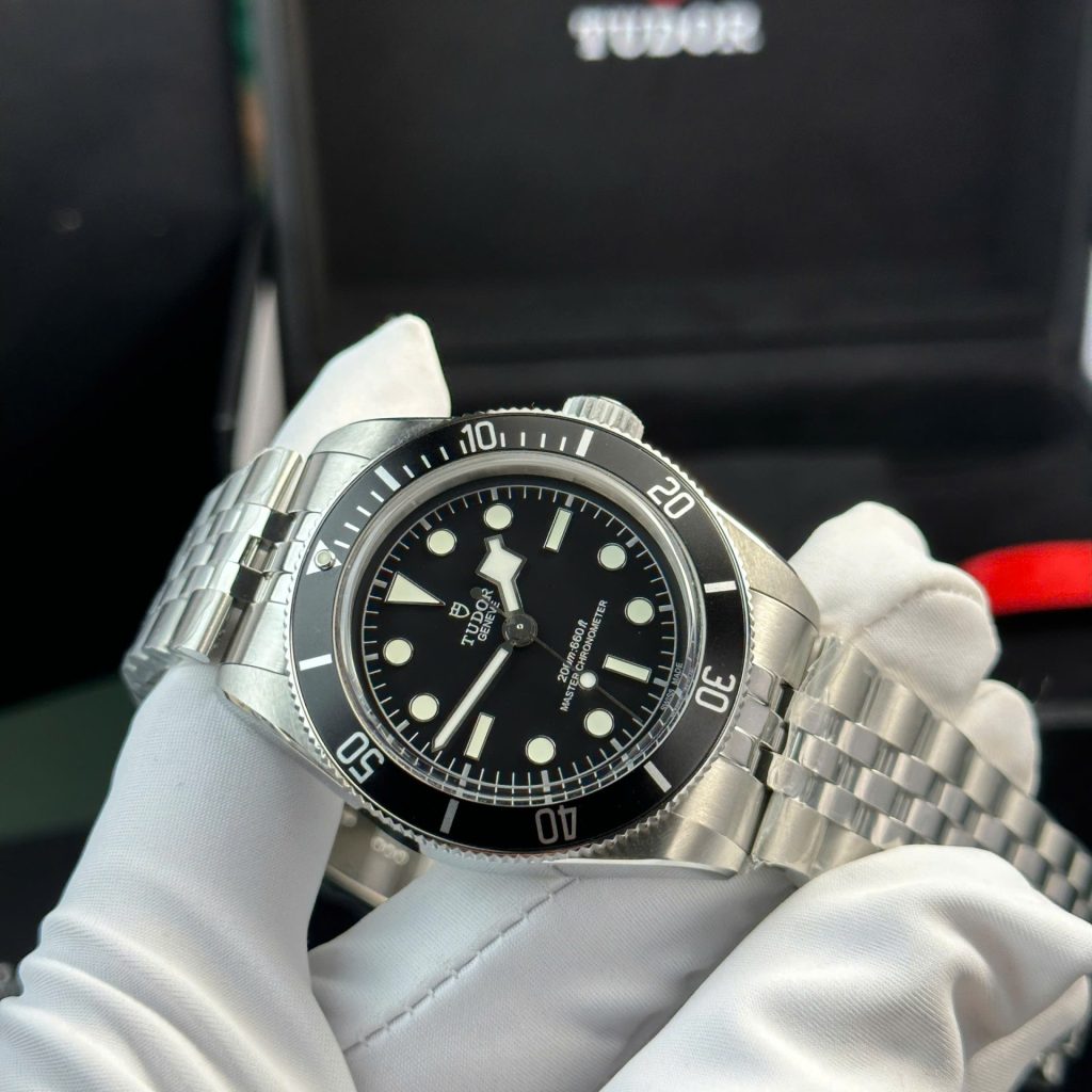 Đồng Hồ Tudor Heritage Black Bay Replica 1 1 Dây Jubilee Nhà Máy ZF 41mm (2)