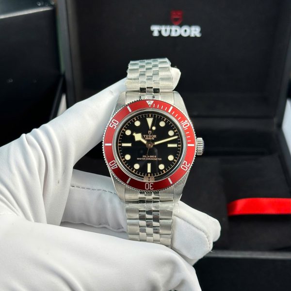 Đồng Hồ Tudor Replica 11 Heritage Black Bay Vành Benzel Đỏ Nhà Máy ZF 41mm (2)