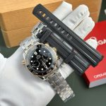 Đồng Hồ Omega Rep 11 Seamaster Diver 300M Chronograph Demi Vàng Hồng Mặt Đen N1 44mm (9)