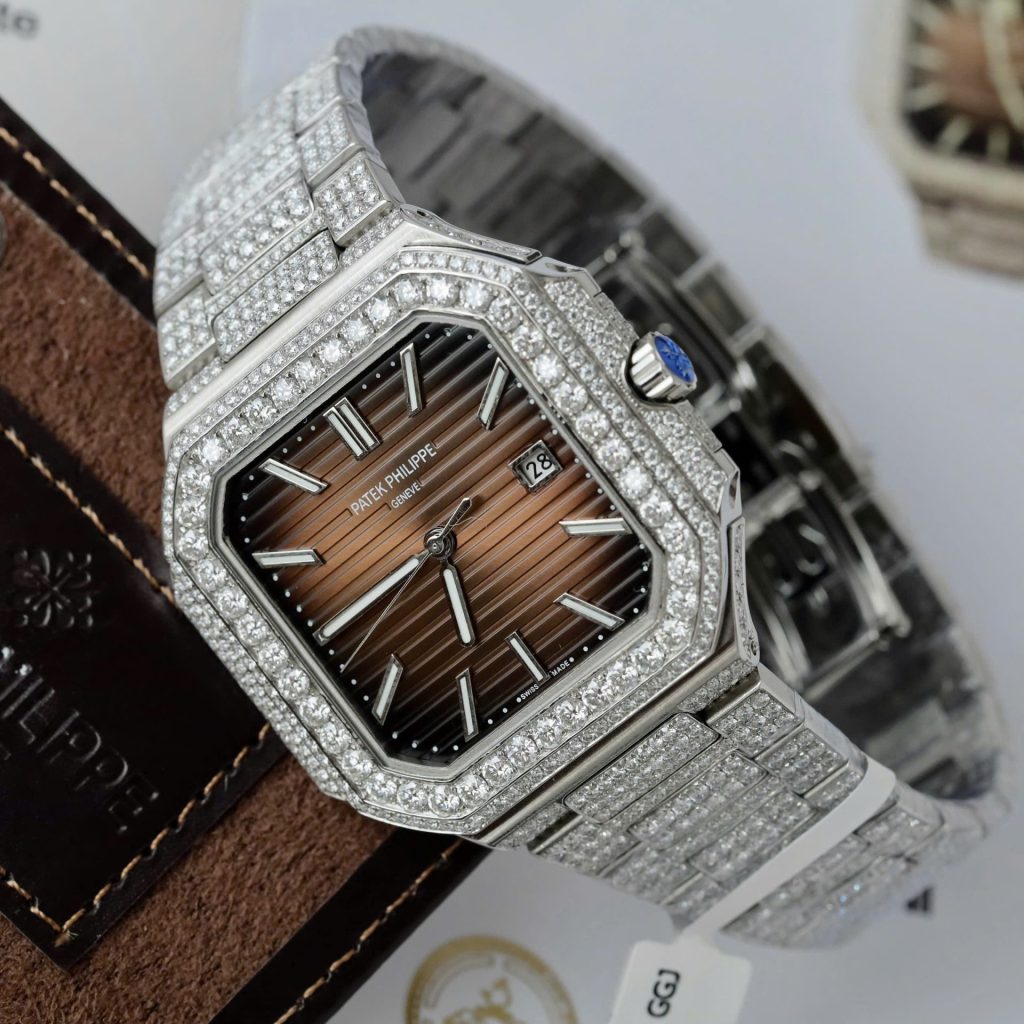 Đồng Hồ Patek Philippe Cubitus 5821 Mặt Nâu Đính Full Kim Cương Moissanite Hong Kong 45mm (7)