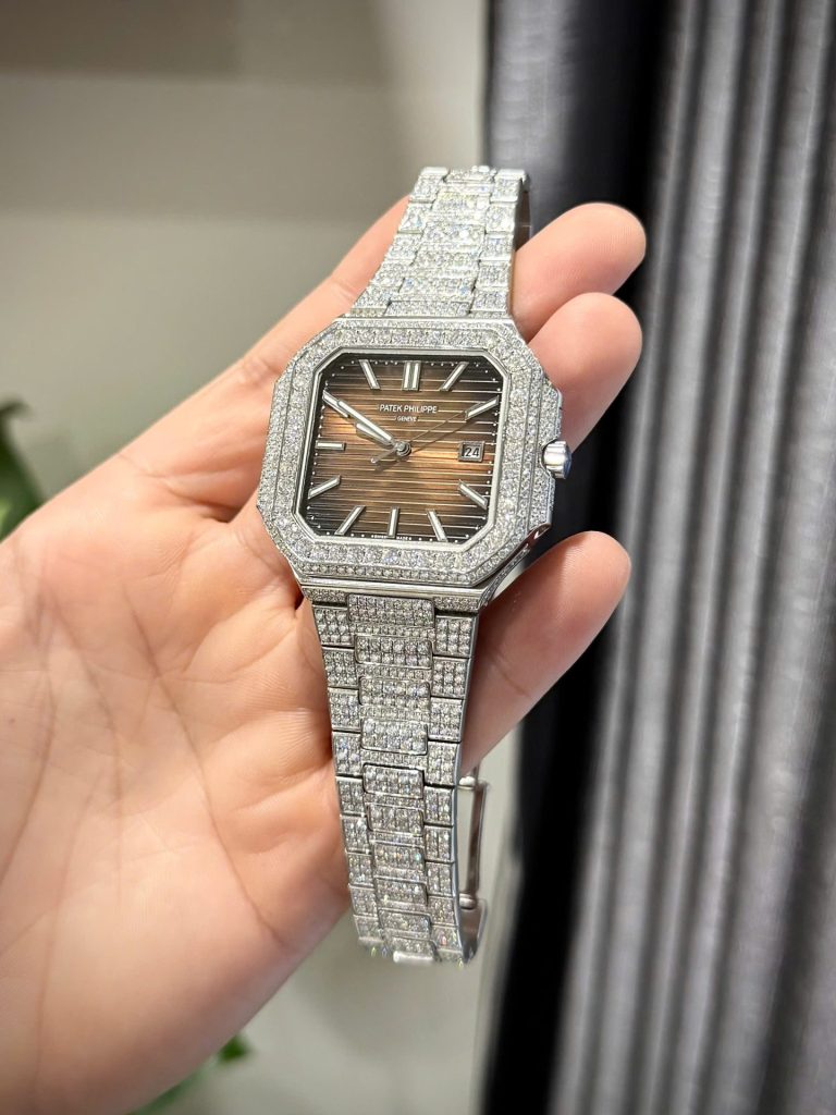 Đồng Hồ Patek Philippe Cubitus 5821 Mặt Nâu Đính Full Kim Cương Moissanite Hong Kong 45mm (2)