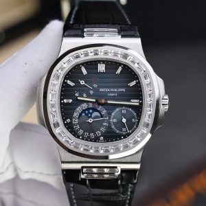 Đồng Hồ Patek Philippe Nautilus 5724 Mặt Xanh Blue Rep 11 Chạy Full Chức Năng PPF 40mm (2)